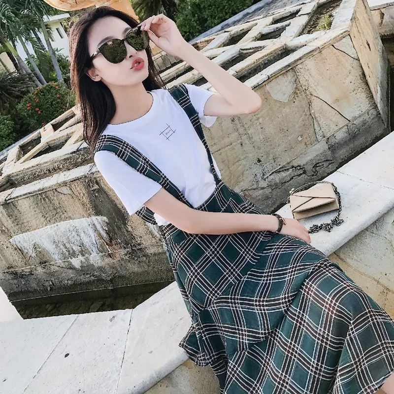 

Photo Shoot CHIC Retro Blackish Green Plaid High-waisted Suspender Strap Dress INS Irregular Flounced Big Hemline Skirt