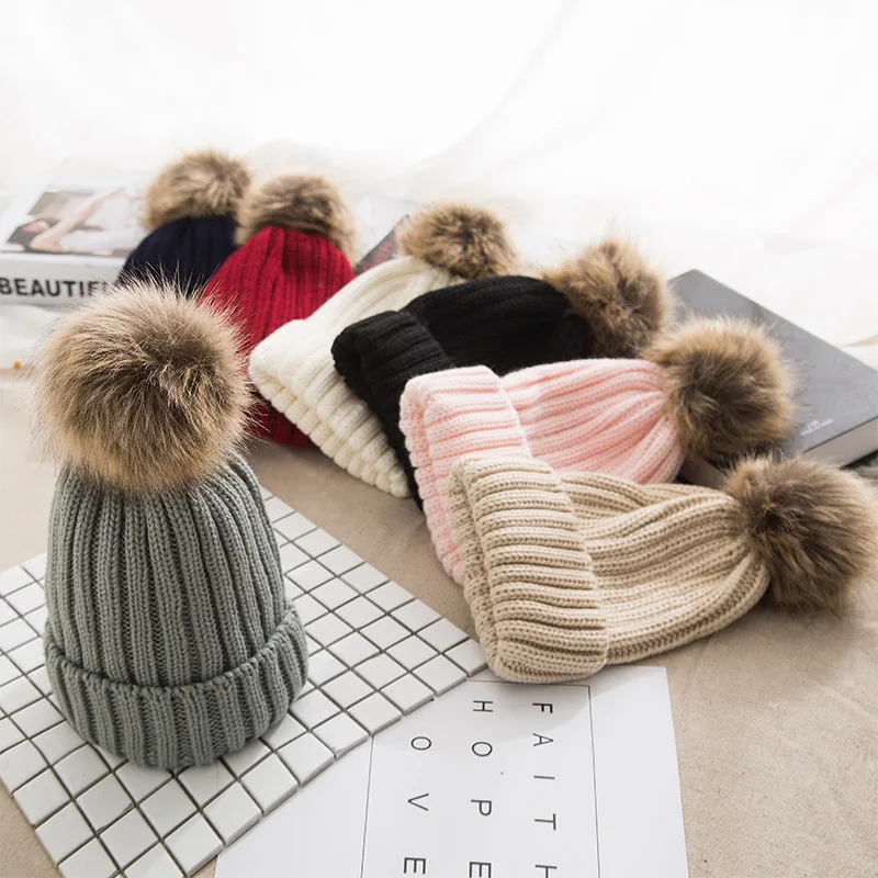 

Winter NEW Women Pom Pom Beanies Warm Knitted Bobble Girl Fur Pompom Hats Real Raccoon Fur Pompon Casual Hat Cap