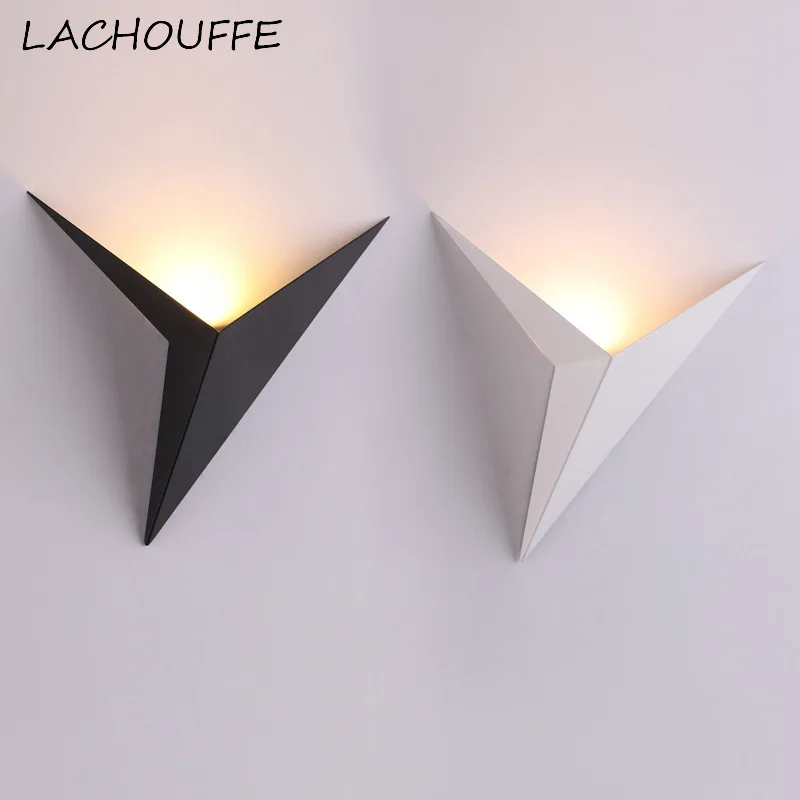 

Modern Creative Alien Triangle Wall Lamps Sconces Simple Led Light Fixtures for Corridor Stairs Aisle Vintage Mirror Headlight