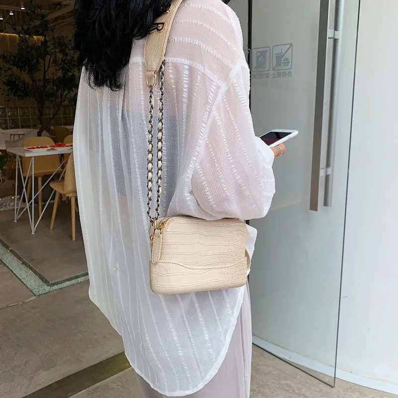 

New woman new fashion 2019 crocodile print stray bag fashion texture chain single shoulder oblique satchel bag