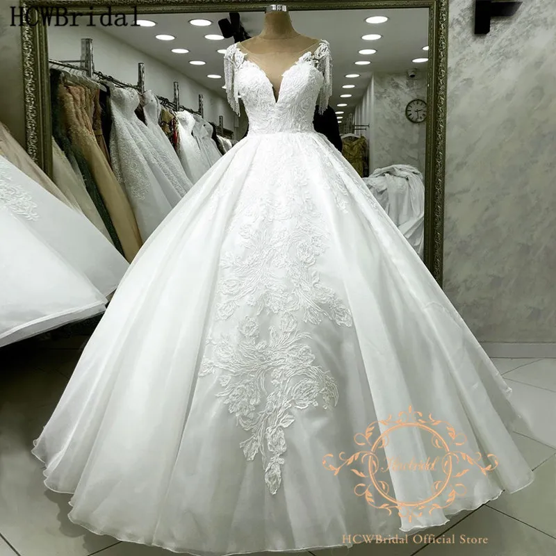 

Real Photos Chic Lace Ball Gown Wedding Dresses New Design Tassel Scalloped Neck Custom Made Bridal Dresses Robe De Mariee