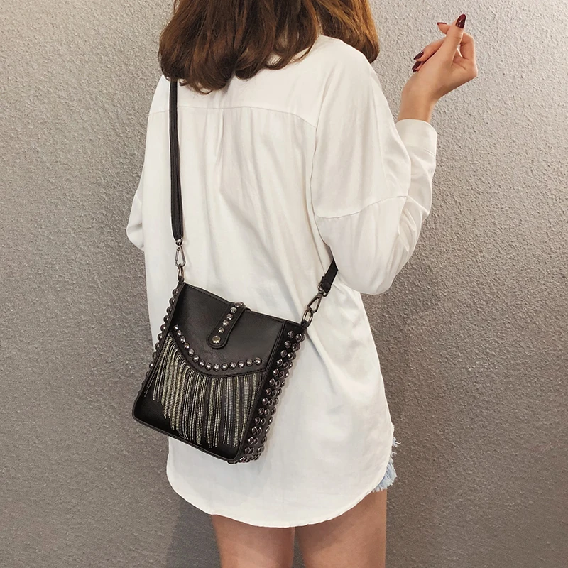 Punk Fashion Crossbody Shoulder Bags Rivets Tassels Women Handbag Rock Small Messenger Bag for Girls PU Leather High Quality