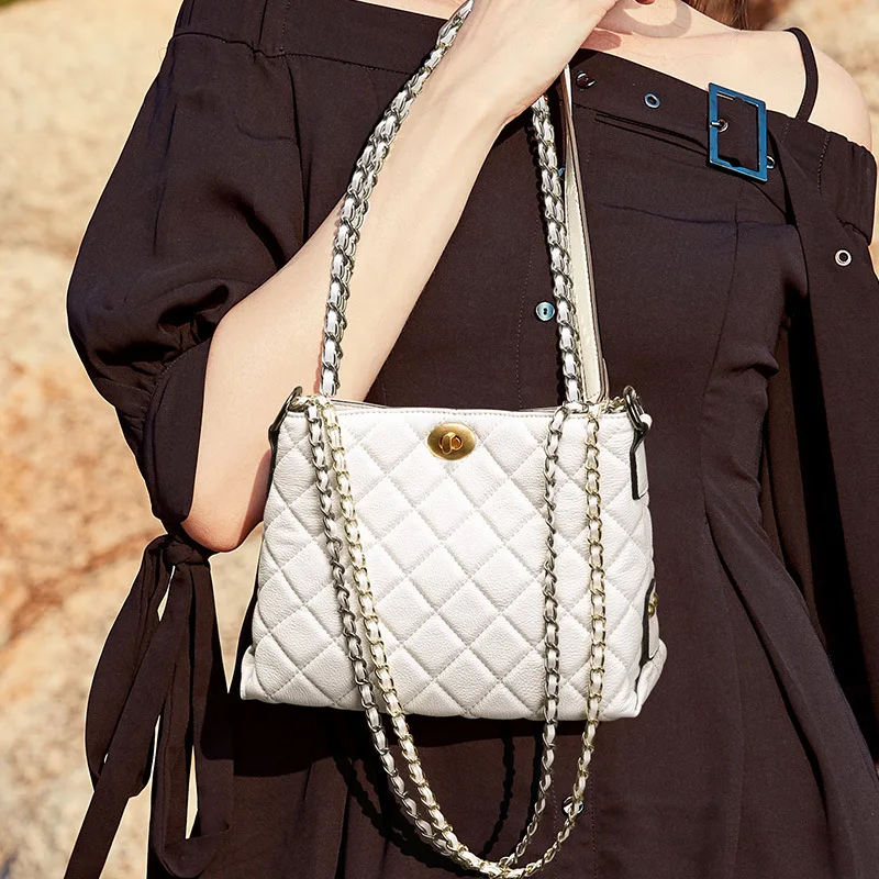

2019 Autumn New Top Layer Cowhide Versatile Shoulder Chain Small Fragrance Rhombic Bag Female Messenger Bag High-end Handbag