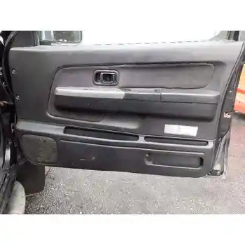 

809002S40A TRIM RIGHT FRONT DOOR NISSAN PICK-UP (D22)