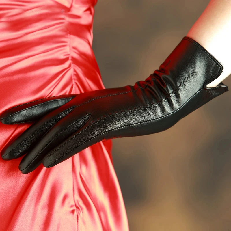 

KLSS 2020 Brand Genuine Leather Women Gloves Fashion Elegant Lady Sheepskin Gloves High Quality Goatskin Glove Plus Velvet 860