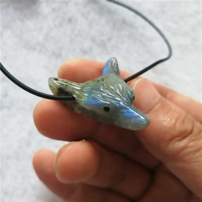 

drop shipping Natural labradorite Crystal gemstone wolf pendant meditation reiki healing chakra crystal Wolf Necklace for men