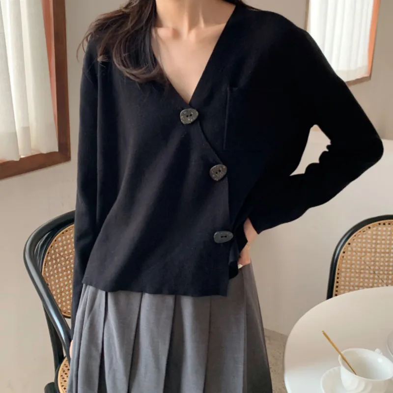 Женский короткий свитер с v-образным вырезом однотонный вязаный кардиган косым