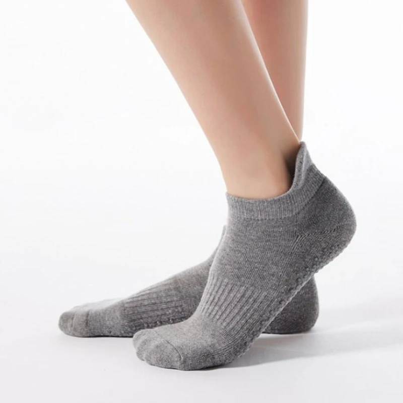 1 Pairs Women Socks Breathable Sports socks Solid Color Boat socks Comfortable Cotton Ankle Socks Gray Black