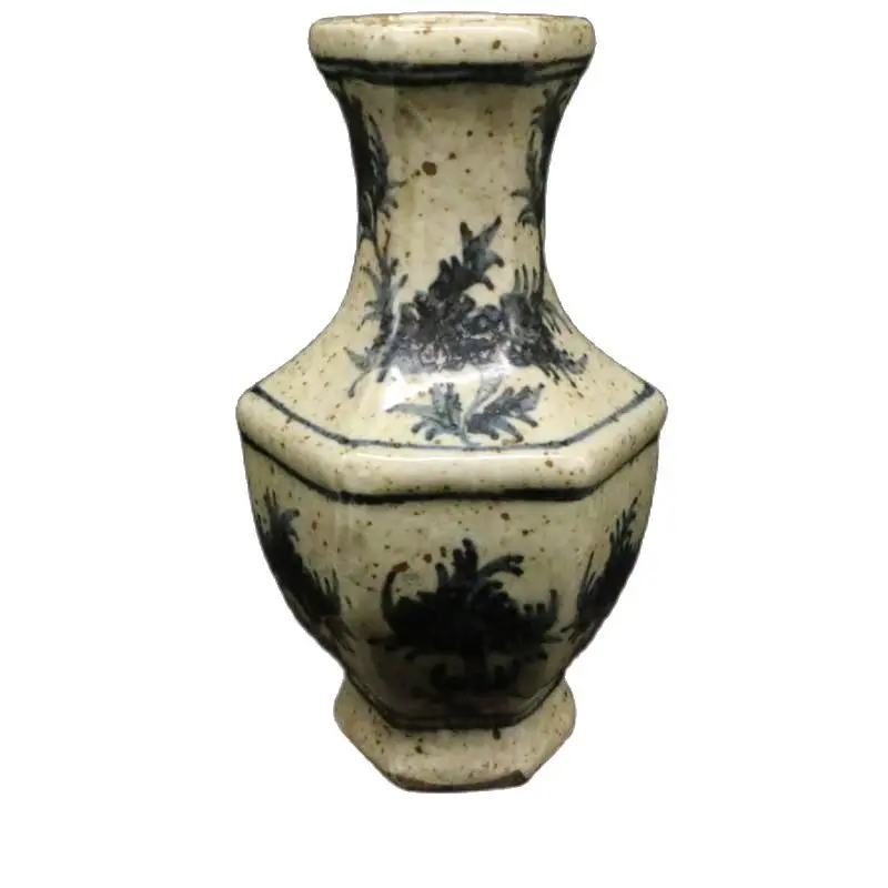 

Chinese Old Porcelain With Blue And White Porcelain Vase