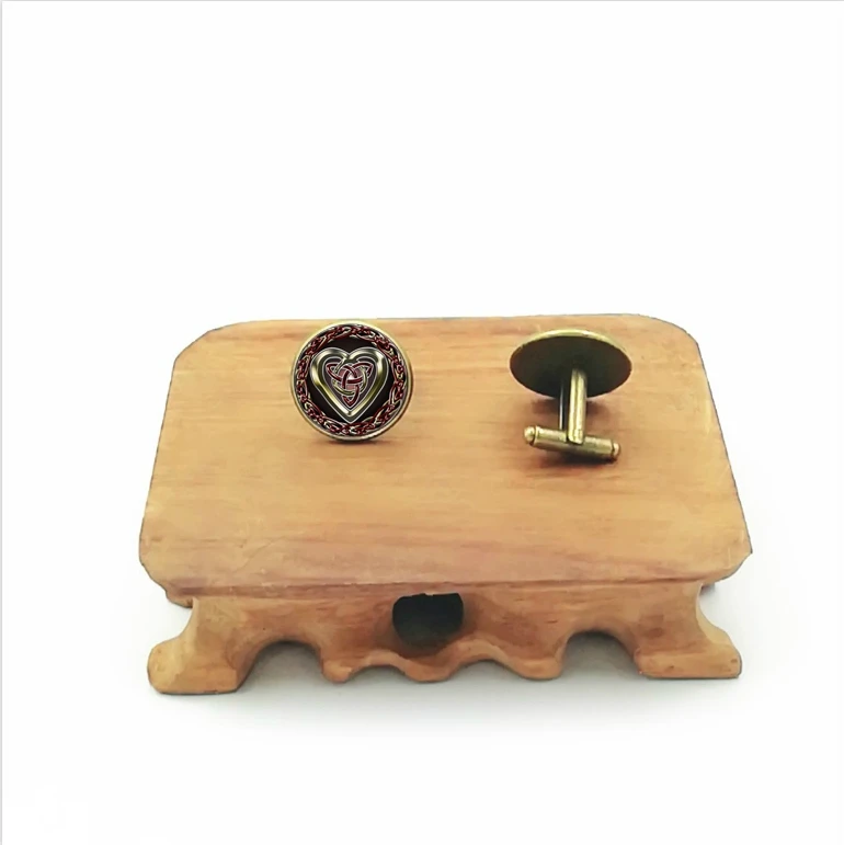 

2019 New Fashion Popular Trinity Heart-shaped High Quality Cufflinks