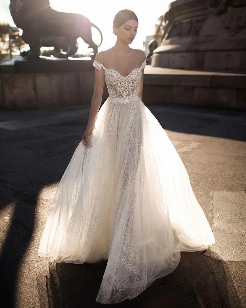 

Женское свадебное платье из фатина, романтичное ТРАПЕЦИЕВИДНОЕ кружевное платье невесты с открытыми плечами и V-образным вырезом, модель 2021