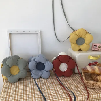 

Women's Shoulder Messenger Bag Smiley Sun Flower Cross-Bag Casual Fashion Versatile Simple Literary Personality Cute Girls