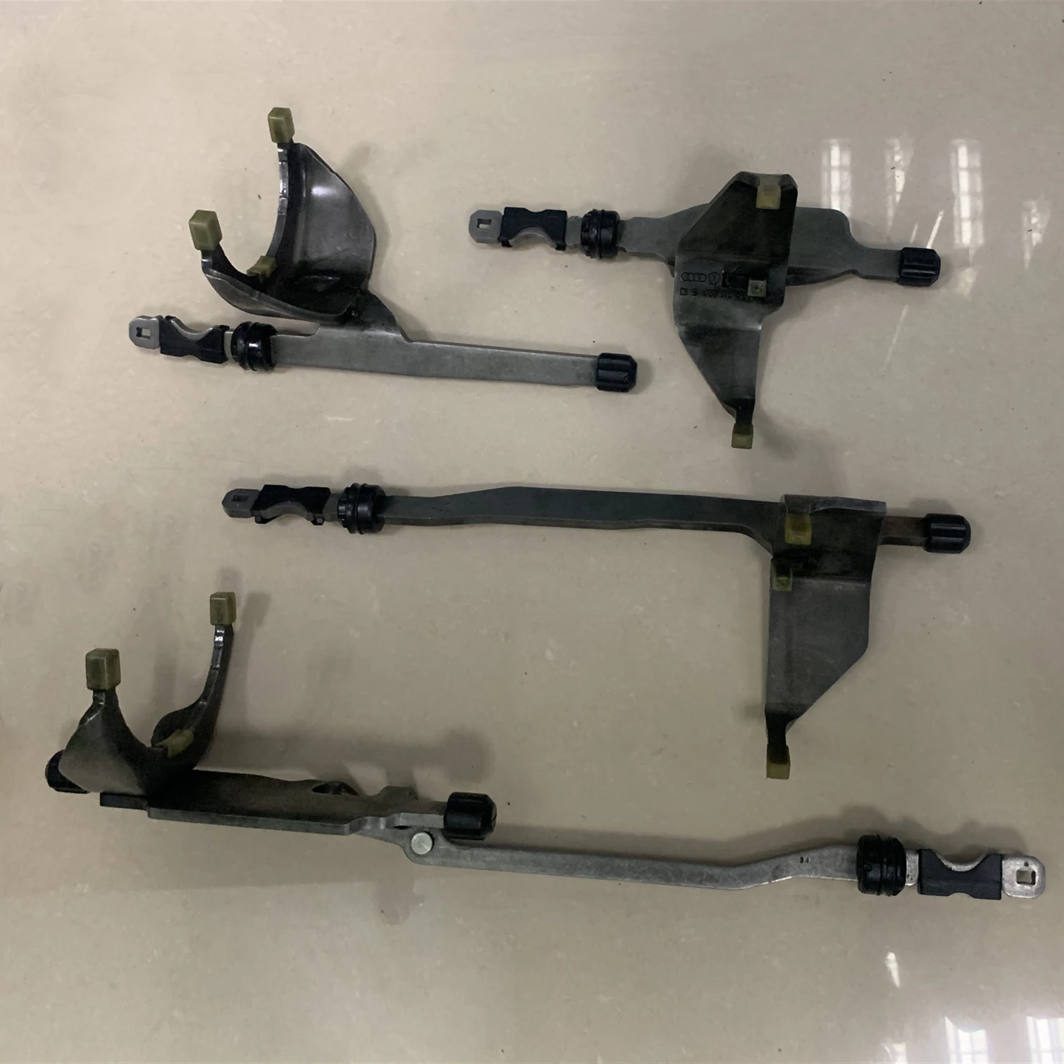 

0B5 DL501 Automatic Transmission Clutch Reverse Shift Fork kit For Audi