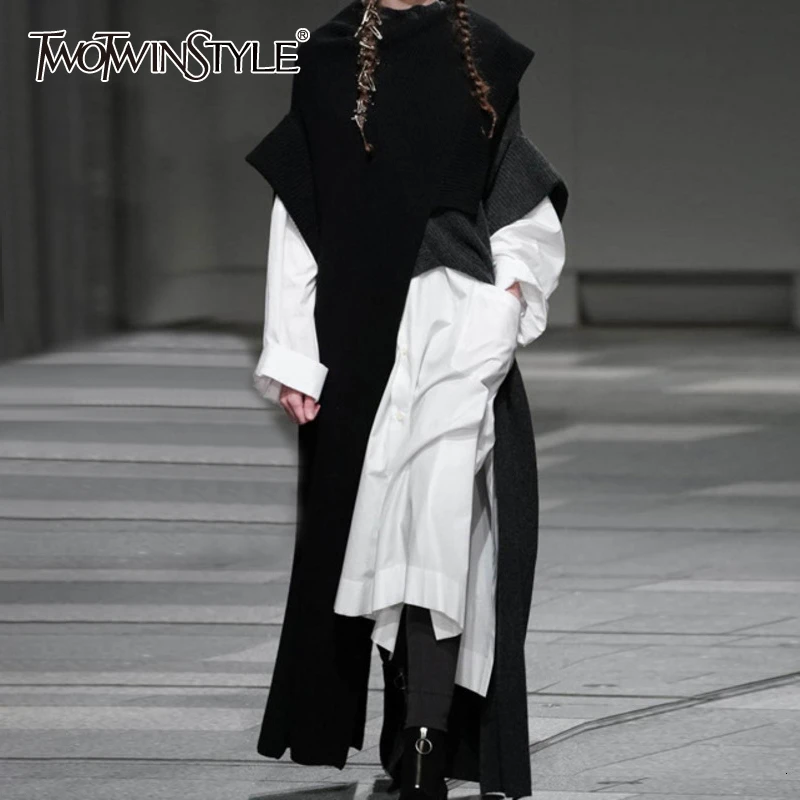 Женский свитер с длинными рукавами TWOTWINSTYLE голубой однотонный свободный высоким