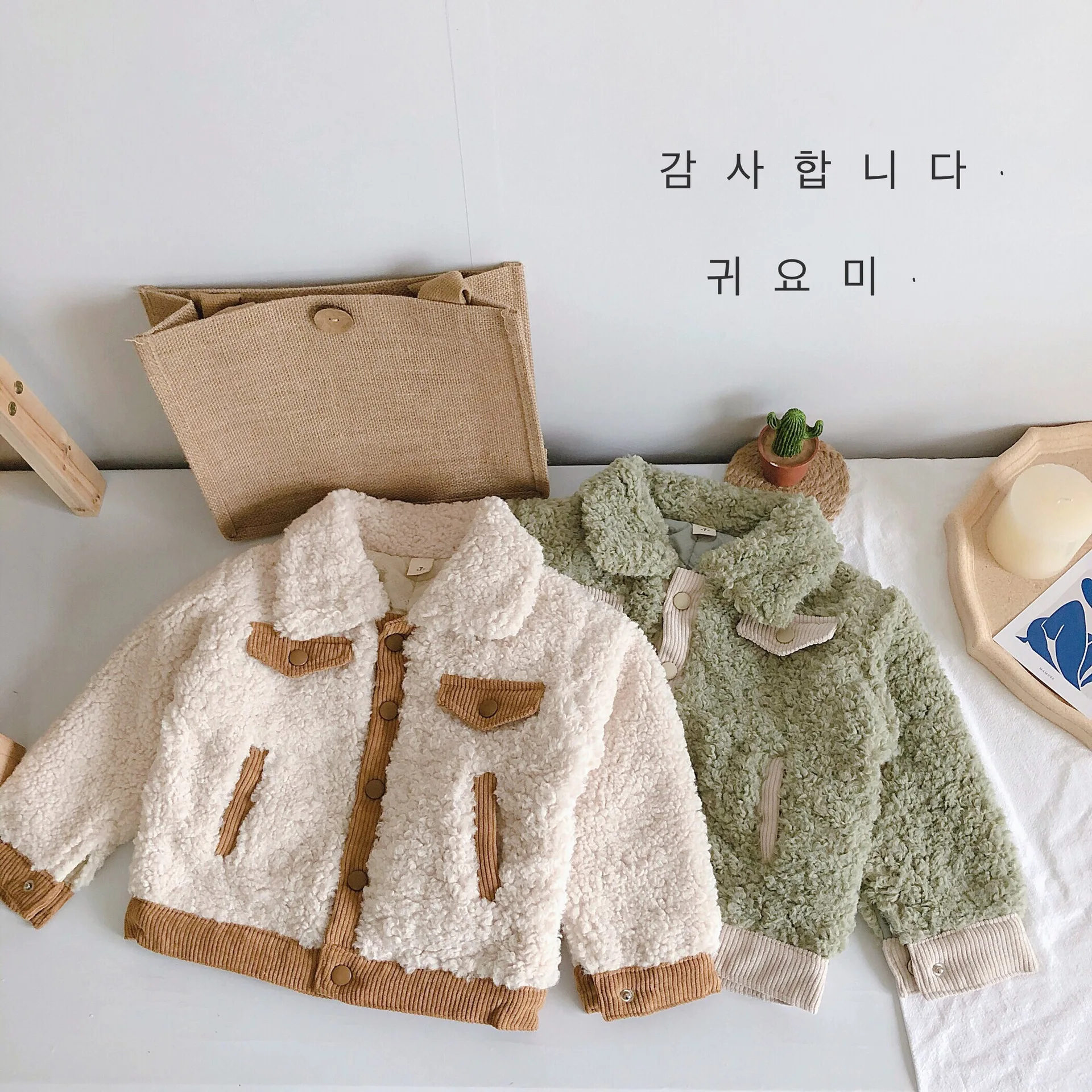 

Autumn and Winter New Girls Jacket Children Fur Color Patchwork Single Breasted Coats Baby Boys Warm Lamb Velvet Parkas Outwear