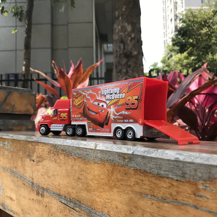 Заказы экспортируются в Японию TAKARA Tomy TOMICA металлический автомобиль общая мобилизация игрушка модель McQueen винт штамповки сплава