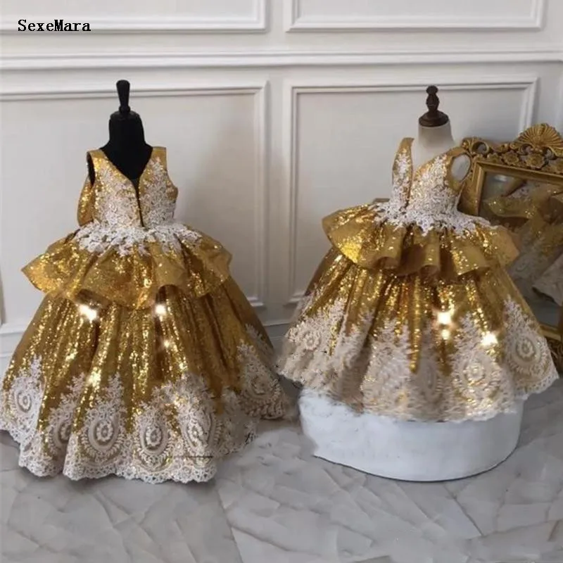

Gold Sequined Ball Gown Girls Pageant Dresses Vintage Lace Ruffles Bow Toddlers Kids Clothes Baby Girls Birthday Party Gown
