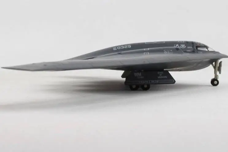 Эрпа ВВС США Нортроп ГРУММАН B-2A дух Миссури Air National Guard 131th бомба Wing110th 1/200 литая под давлением модель самолета
