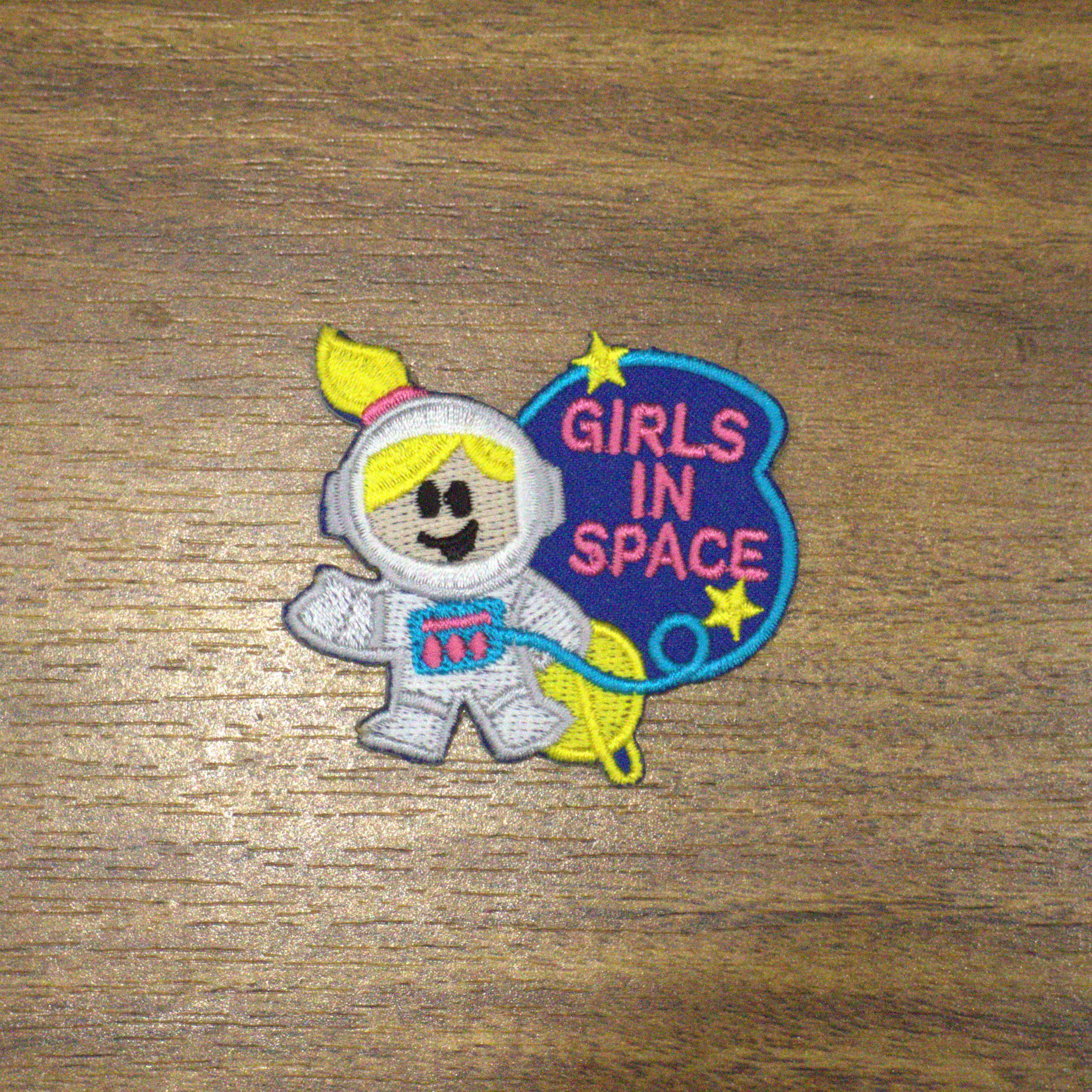 

Custom Patch Embroidered for Clothing Applique 3D Embroidery Bordados Eco-Friendly Customization Iron-on Patches 6