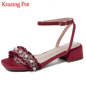 

Krazing pot 2020 summer hot sale peep toe med heel pearl decorations princess style Korean street beauty lady sandals women L3f3