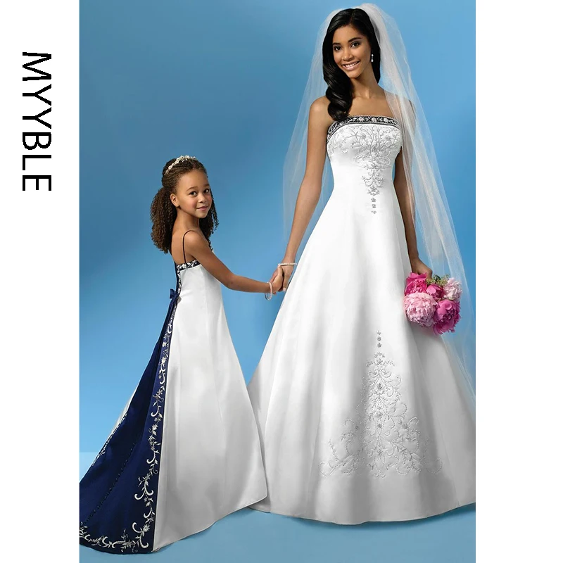 Satin embroidered wedding dress Clearance