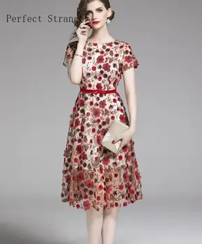

2020 Summer New Arrival Hot Sale Elegant Round Collar Short Sleeve Flower Embroidery Women Long Lace Gauze Dress