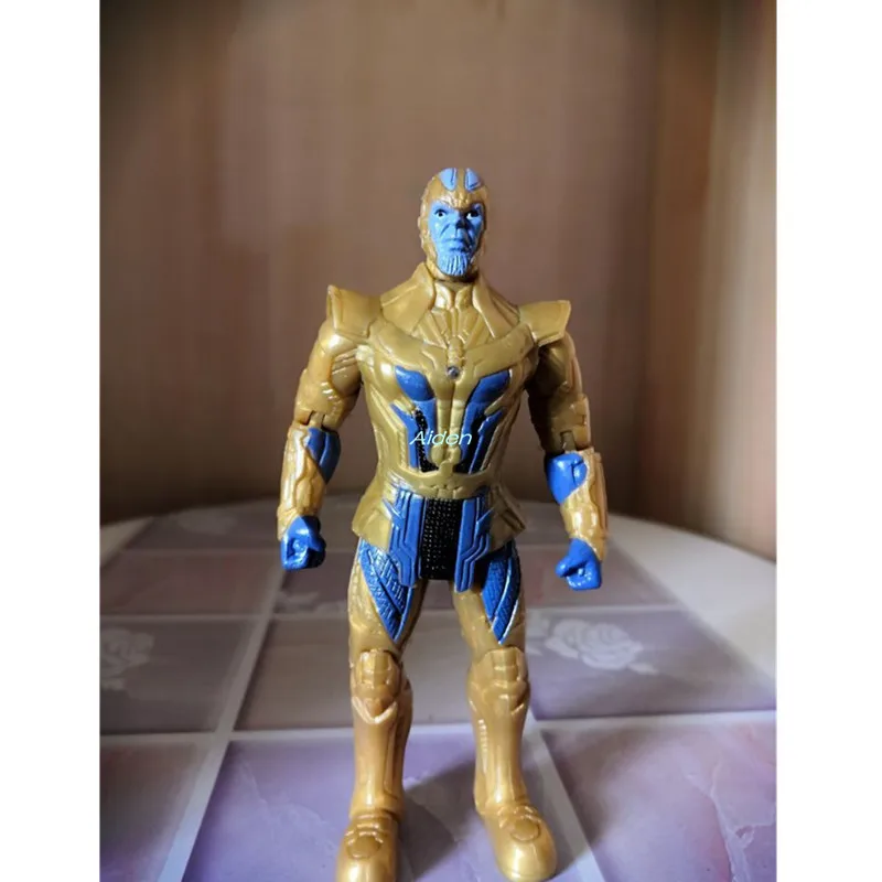 

7" The Avengers Megamind Thanos With LED Light Infinity Gauntlet Captain America GK Action Collectible Model Toy OPP 17CM Z2668