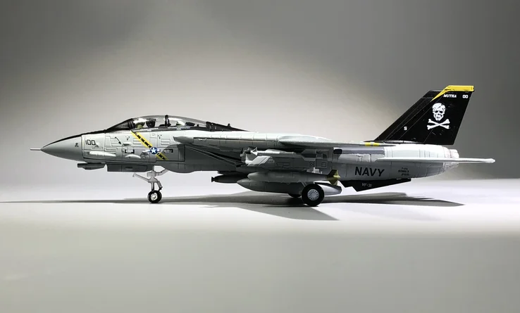 Amer Com US Navy Grumman F-14B Tomcat Jolly Rogers Fighter 1/100 литая модель |
