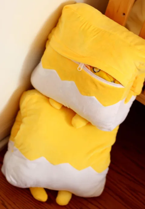 Japan Gudetama Lazy Egg King Cartoon Cute Pillow Hand Warmers Airable Blanket Three-in-One Airable Blanket