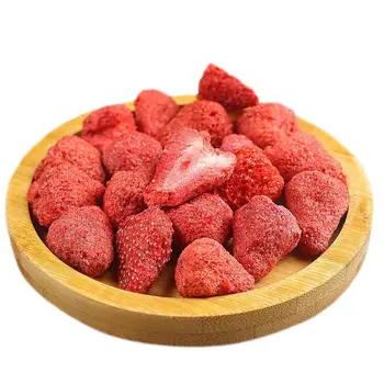 

Strawberry Freeze Dried Fruits Snacks Chunks - Non-GMO 100% Natural and Organically Processes Bake Material Cake Decorate