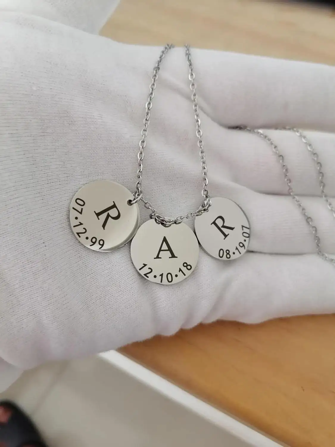 

2020 Trend "O"Chains Initial Date Stainless Steel Pendant Necklace For Women Fashion Jewelry Christmas And New Years Gift