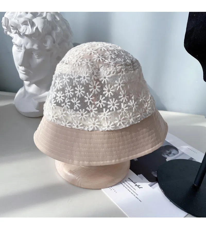 2021 New Spring Summer Lace Flower Embroidery Patchwork Cotton Lady Girls Holiday Beach Bucket Cap Women Casual Panama Hat Cape kate spade bucket hat