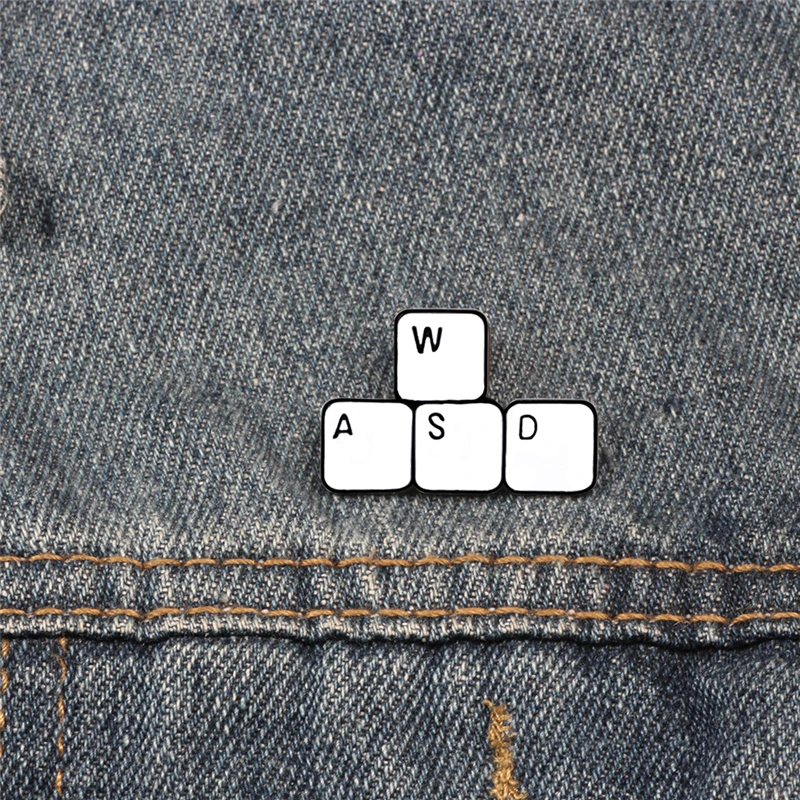 Игровая клавиатура васд брошь забавные буквы блок игра клавиатура Эмаль Булавка рубашка джинсовый воротник Нагрудный значок подарки для компьютерного работника