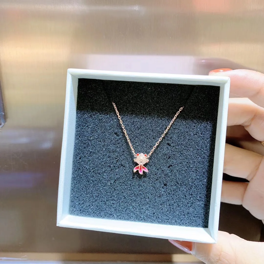 

Shaking Voice Network Red Hot Selling 925 Sterling Small Goldfish Pendant Necklace 3D Hard Gold Red Eye Blobfish Golden Necklace