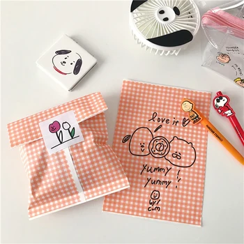 

5pcs/bag Lattice cartoon abstract drawing small paper bag DIY gift packaging gift bag candy cute posing
