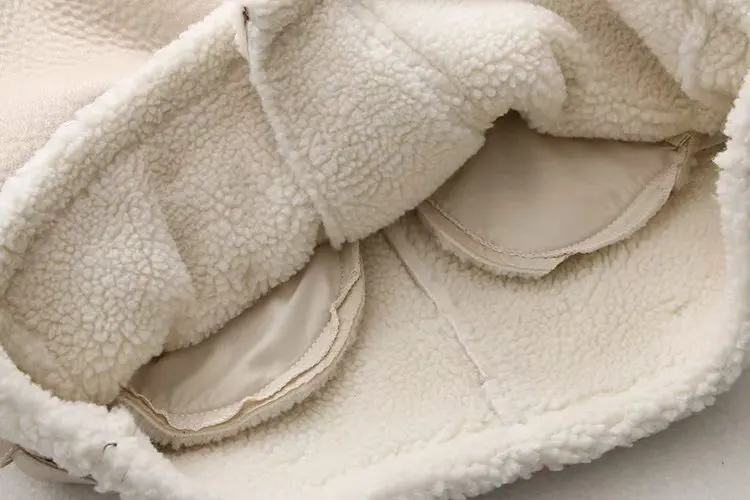 12587273052_650631000