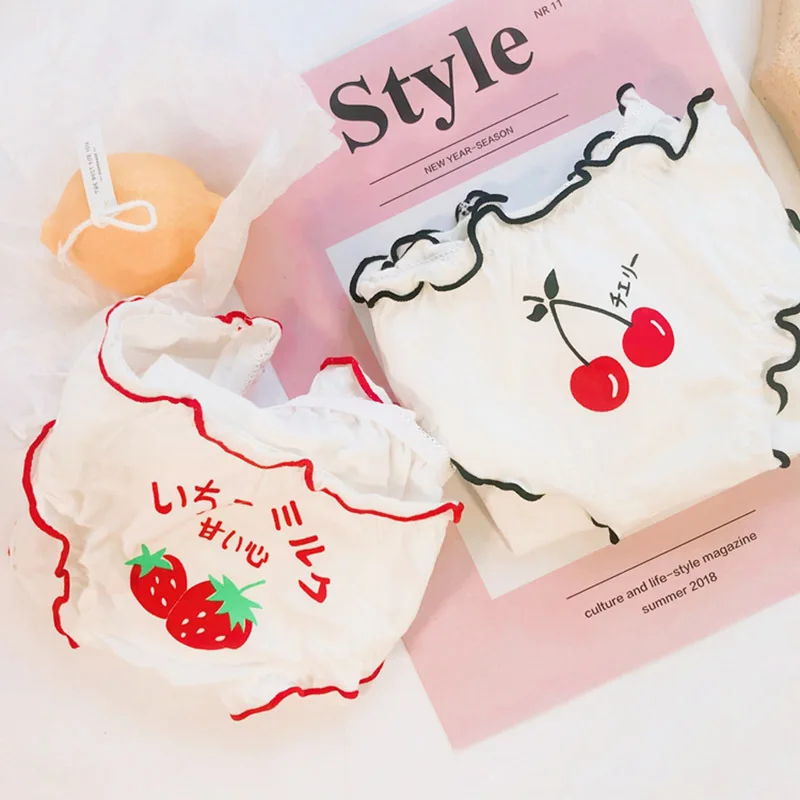 

Underwear Japanese Sweet & Cute Big Red Border Cherry Avocado Letters Pure Cotton Mid-waist Ladies Briefs Girl Panties Studuent