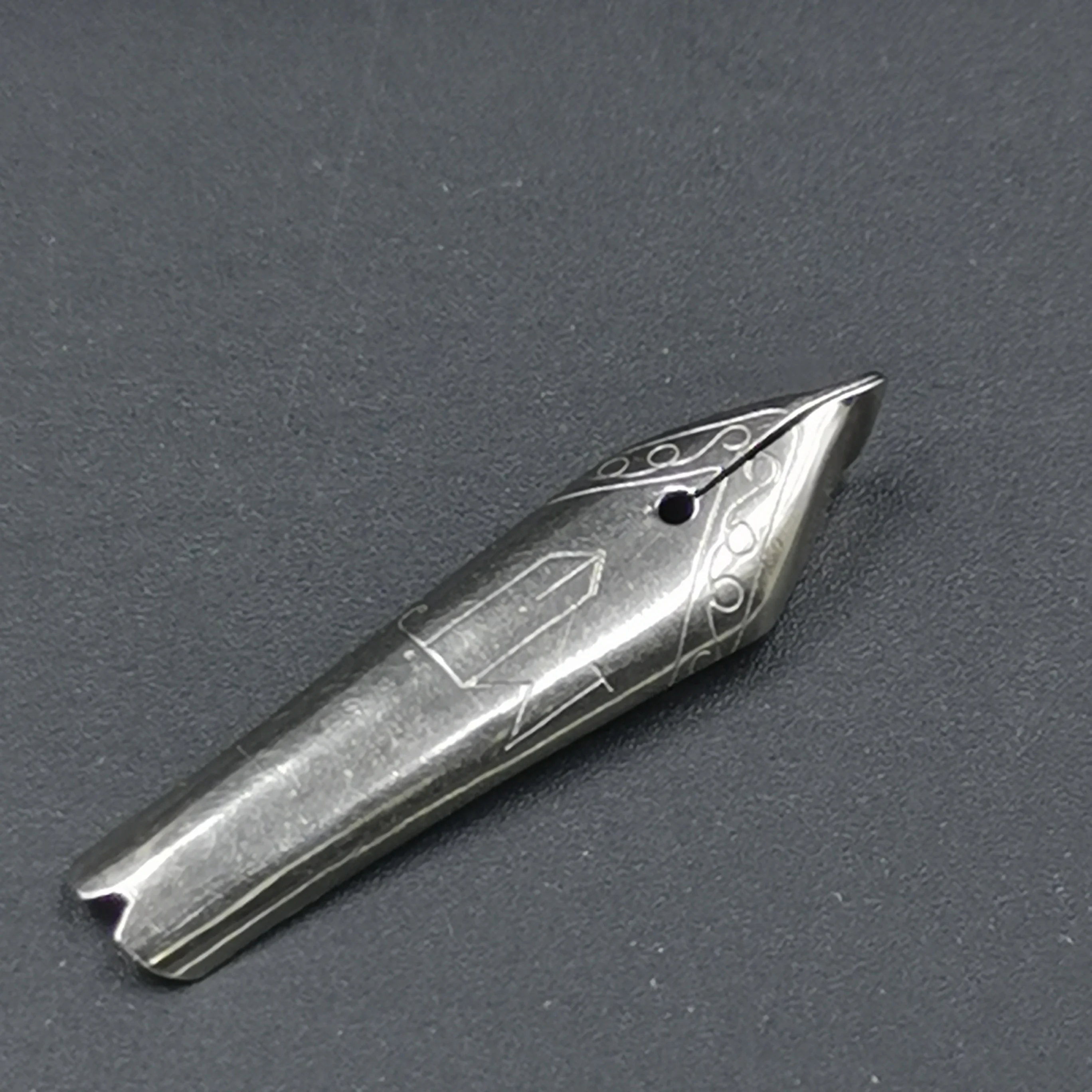 3mm 1 шт. Монстр перьевая ручка чернильная ручка Nib готическое искусство перо 1/2/3/4/6mm по мере того как ваш выбор канцелярские принадлежности - Цвет: 3mm