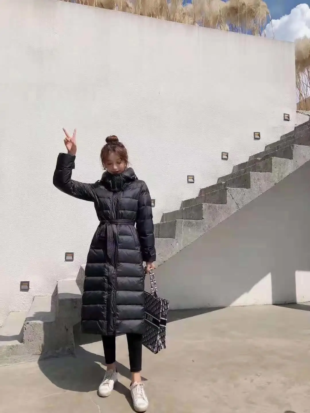 Южная Корея Dongdaemun белая куртка на утином пуху Женская Зима стиль длинный воротник из натурального меха свободное приталенное облегающее пальто