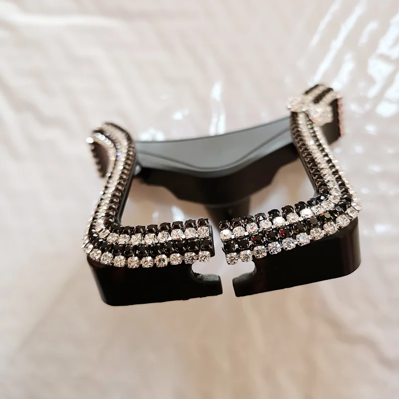 Universal-Car-Phone-Holder-with-Bling-Bing-Rhinestone-Car-Air-Vent-Mount-Clip-Cell-Phone-Holder-for-iPhone-8314