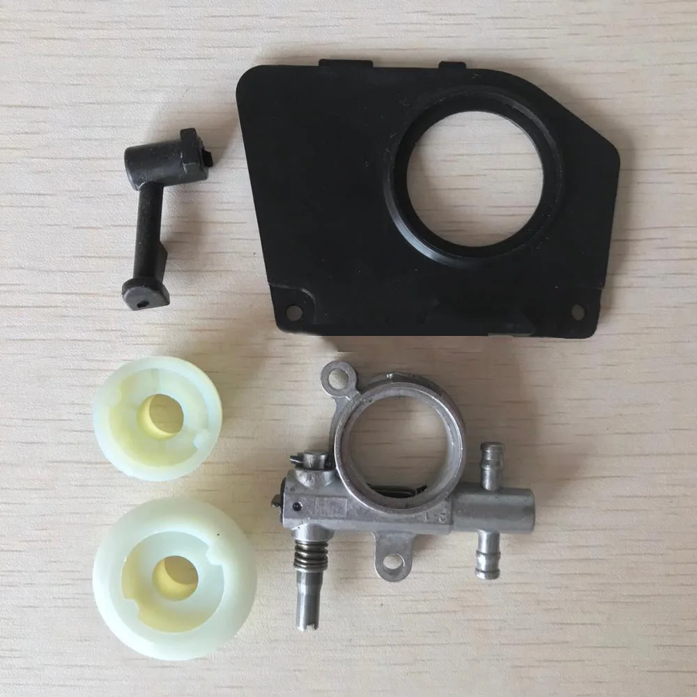 

Chainsaw Oil Pump Worm Gear Plastic For Chinese 2500 25CC Chainsaw Accessories