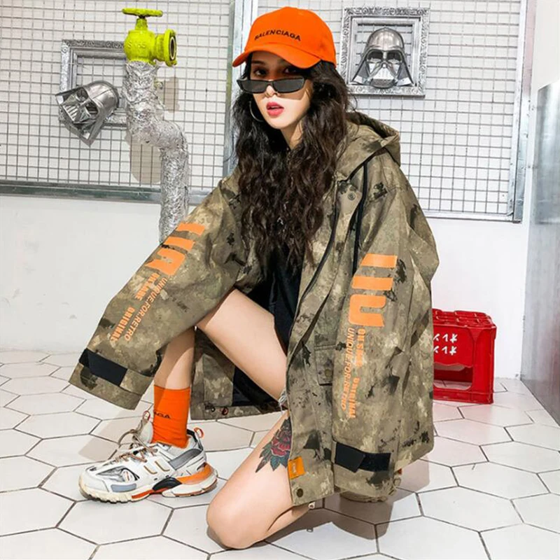 Армейский зеленый Женская Harajuku Army Green с камуфляжным принтом с капюшоном Женская весенняя и осенняя одежда Boyfriend Streetwear Негабаритное пальто Женское пальто - Цвет: Армейский зеленый