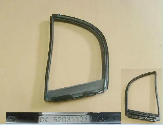 Треугольный глазурованный слот для задней двери L/R для Great wall voleex C50 OEM: 6203113XJZ08A 6203114XJZ08A - Цвет: left