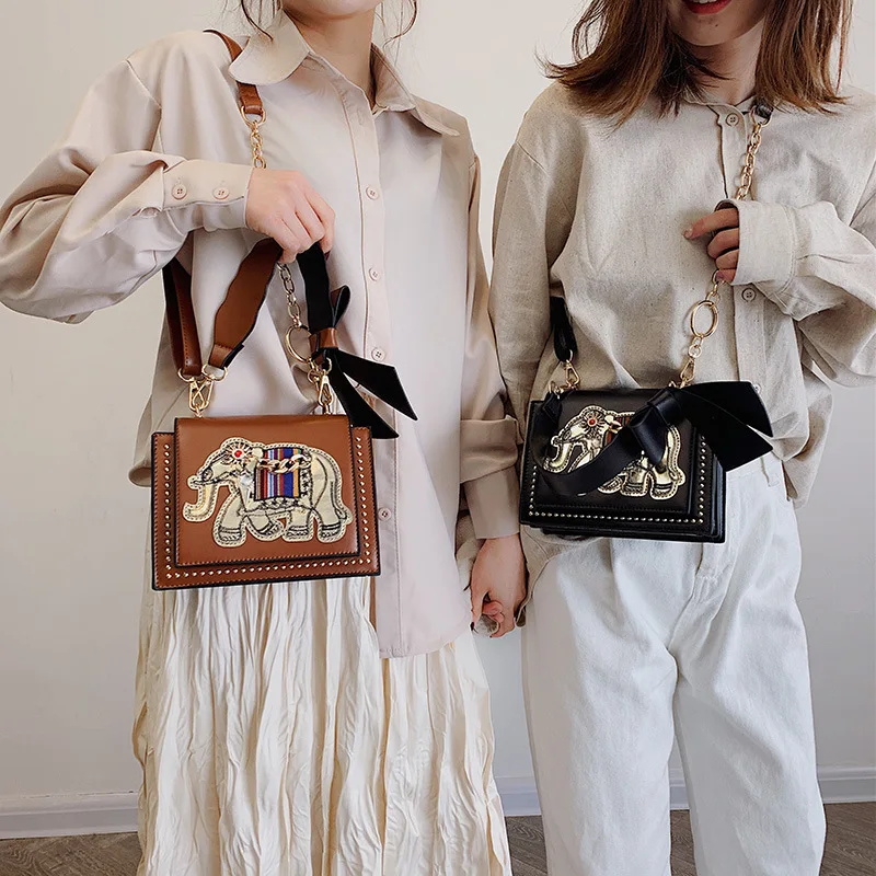 

2019 new Korean version of tide bag rivets elephant embroidery double-sided small square bag 100 lap single shoulder handbag