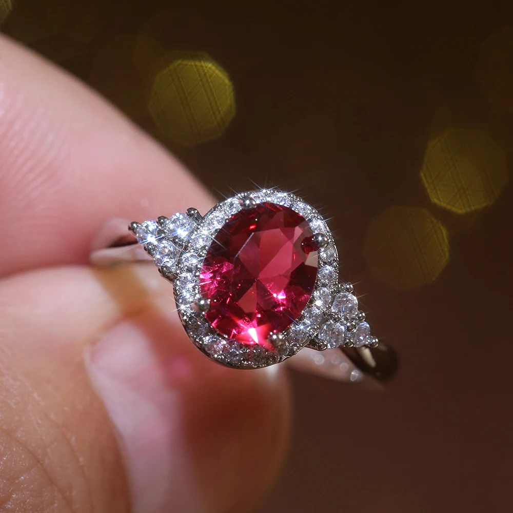 Huitan Dazzling Cubic Zirconia Women Rings Romantic Oval Red