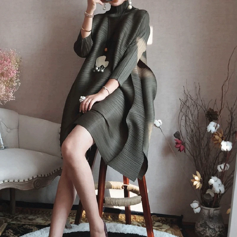 

SHENGPALAE 2019 Spring New Fashion Red Long Sleeve Turtleneck Loose Big Size Fold Knee-length A-line Vintage Dress Women EB015