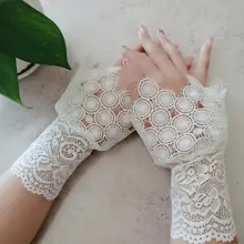 Изящные Свадебные перчатки с кружевной отделкой, Популярные Элегантные жаккардовые короткие женские свадебные перчатки, эластичные вечерние аксессуары