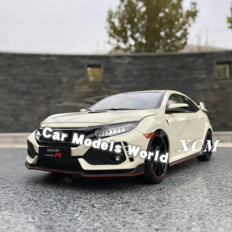 Литая модель автомобиля ЖК-модели тип-r 1:18(белый)+ маленький подарок