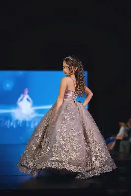 Luxury Pageant Kids Gowns Flower Girl Dress Lace Applique Pearls Birthday Party