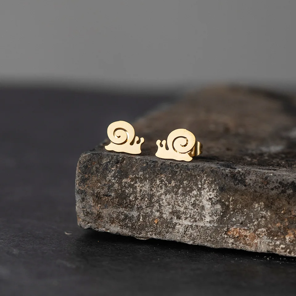 

WANGAIYAO 2021 stainless steel cute little snail earrings female fashion popular animal ear jewelry gifts for girls